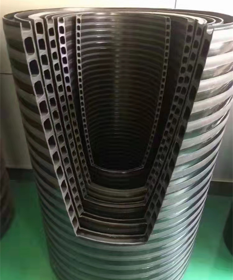 中空壁纏繞管